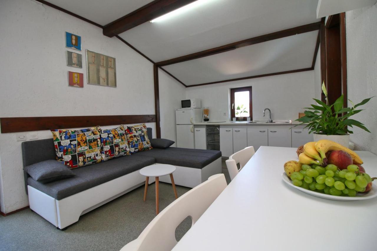 Apartma Nana